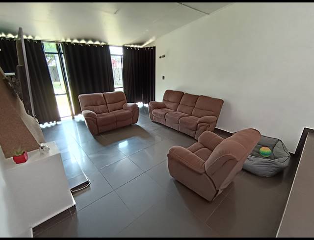 3 BEDROOM HOUSE FOR SALE IN SOUTH CREST